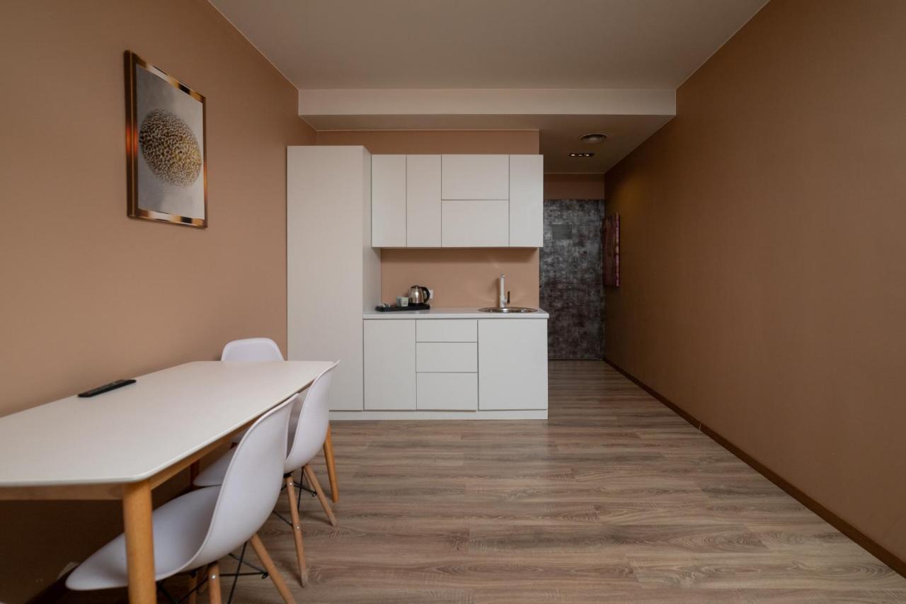 Hotel Gloria Pristina Eksteriør billede