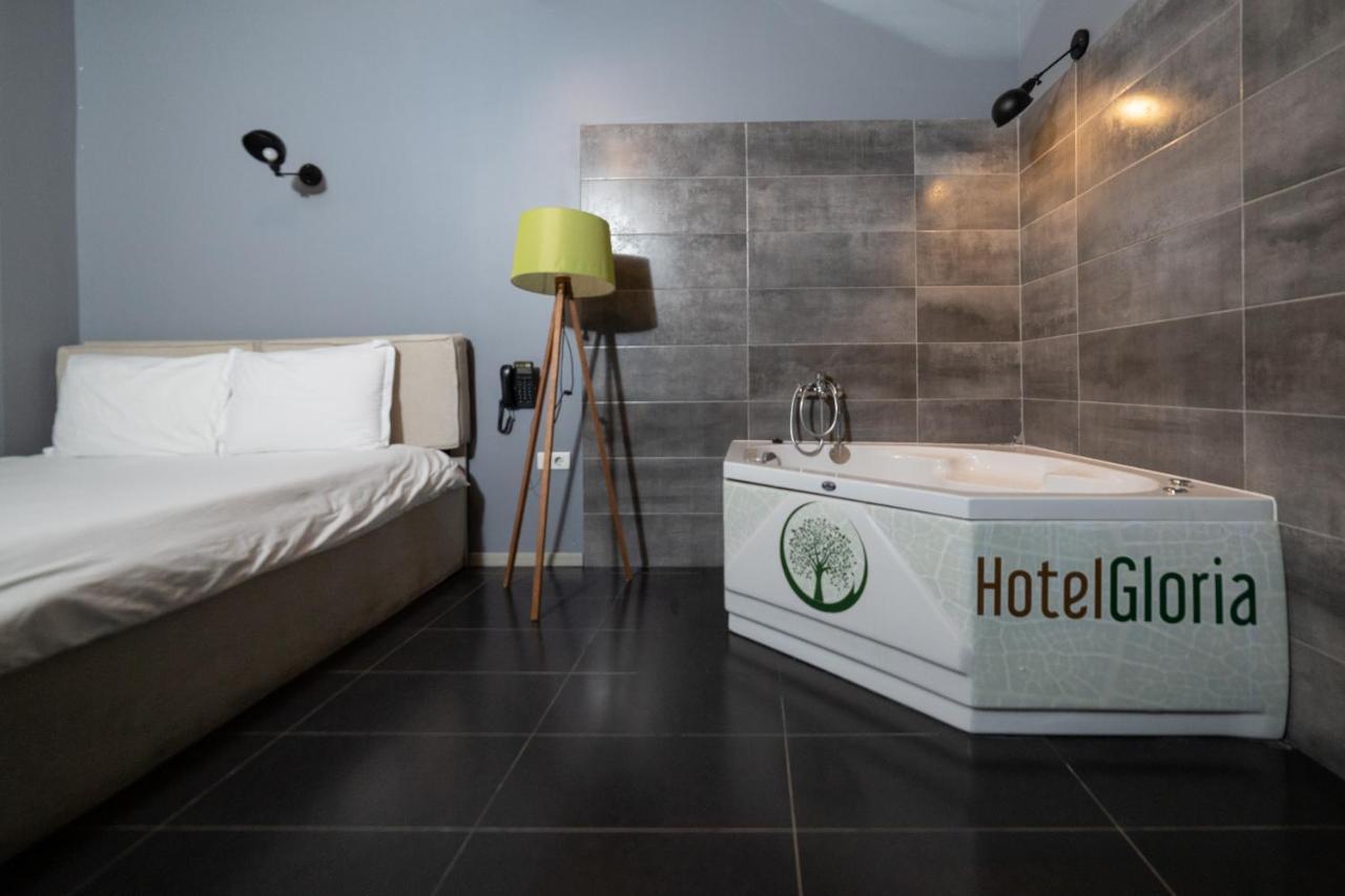 Hotel Gloria Pristina Eksteriør billede