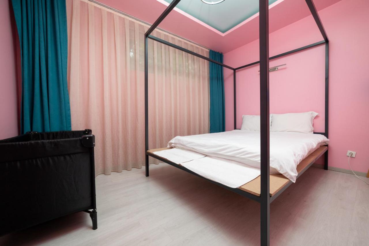 Hotel Gloria Pristina Eksteriør billede